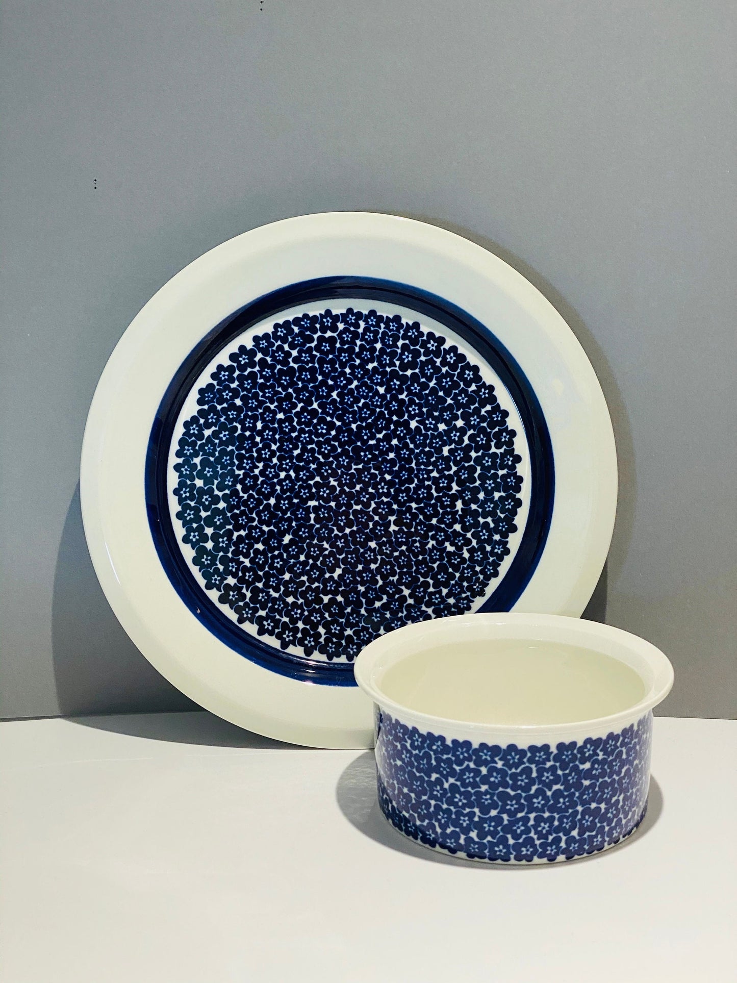 Arabia Finland "Faenza" Blue Ceramic Bowl – Peter Winquist, 1970