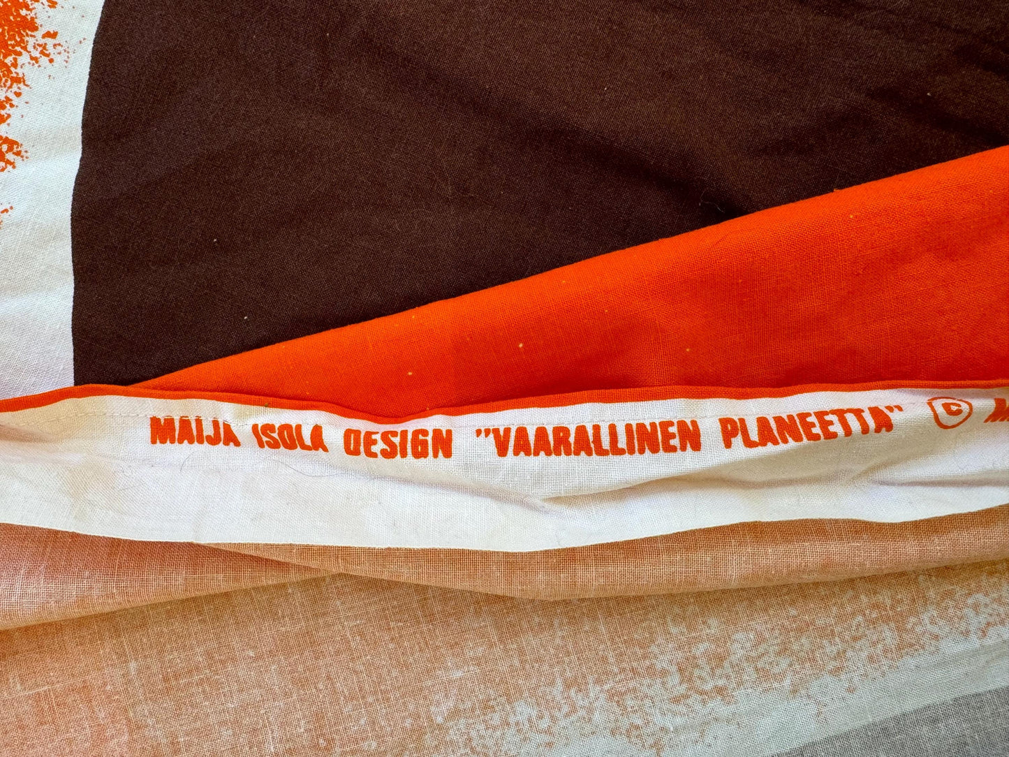 Super Rare /big size vintage Marimekko vintage fabric / curtain / table cloth named “Vaarallinen planeetta” designed by Maija Isola