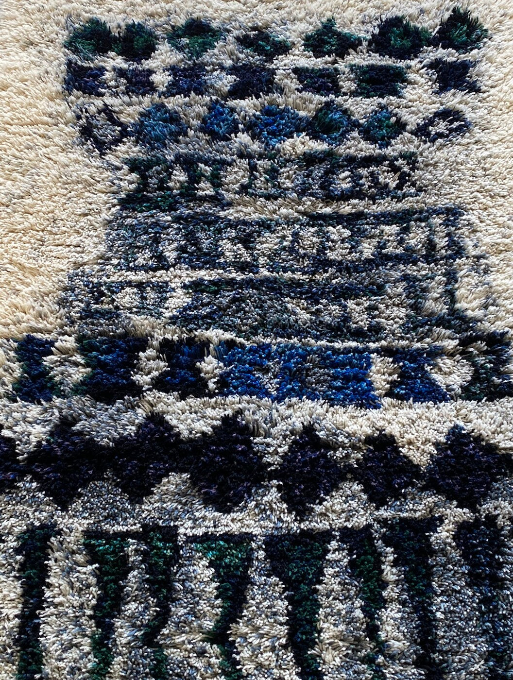 Very Rare/ Collector's item / Handmade Mid Century Modern Vintage Finnish Rya Rug named "Kuura " designed by Halme Leena Kaisa, 1960s