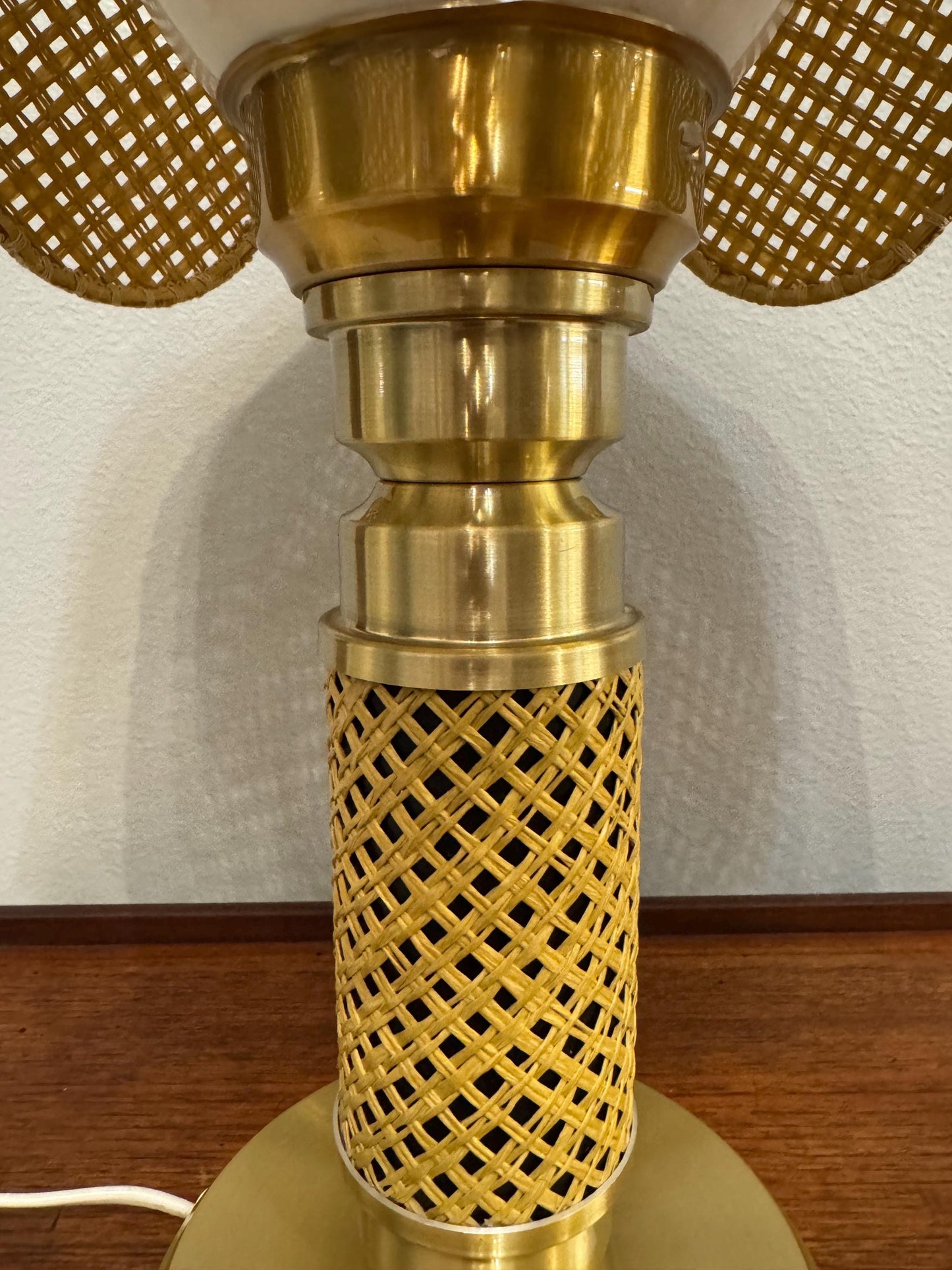 An absolute beautiful/Mid century modern original Scandinavian vintage table lamp made of brass and Rattan by Ker-Lux,1979, made in Finland