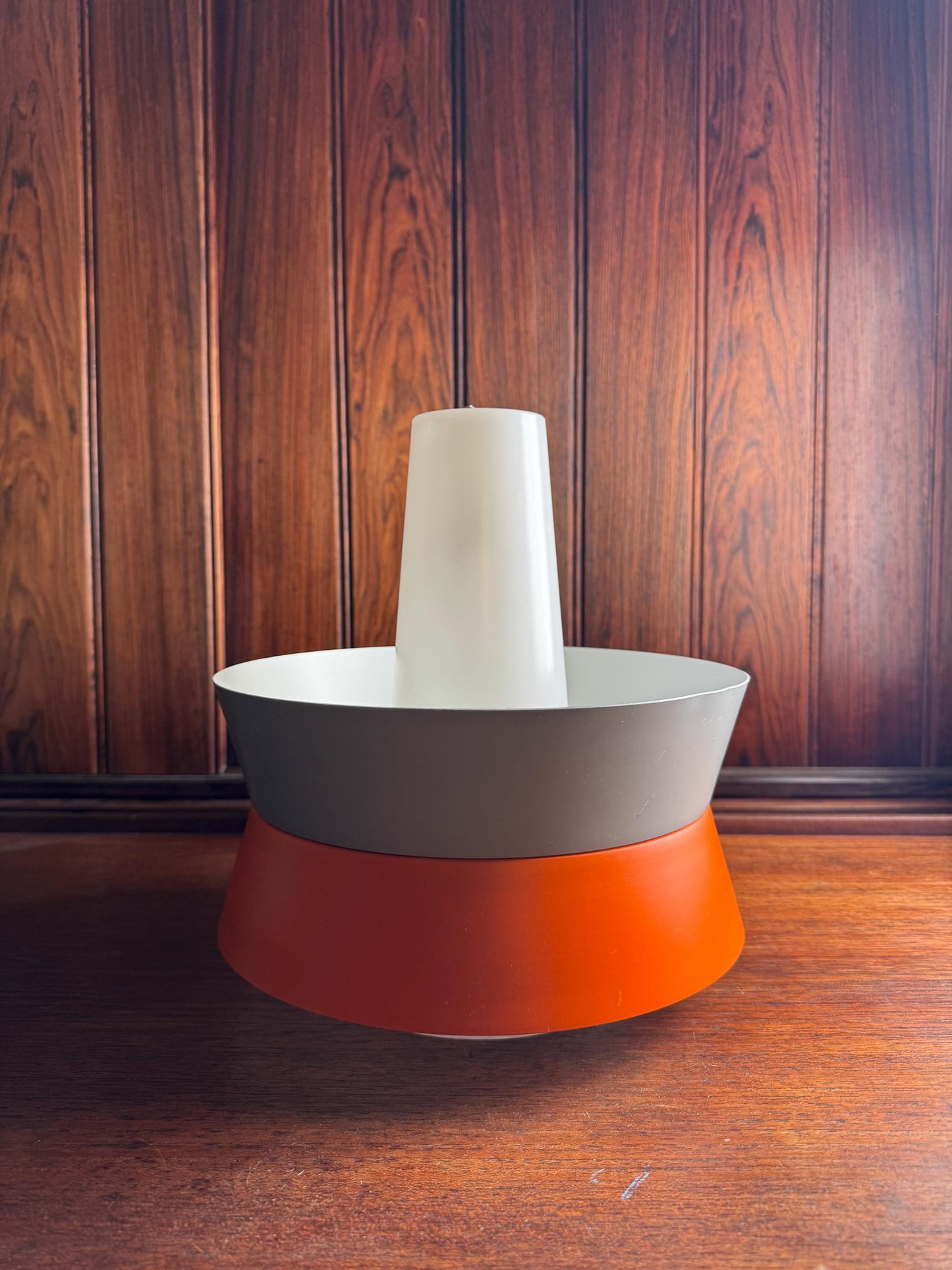 An elegant Mid century modern Danish Vintage pedant lamp by Danish company Lyfa in the 1960s