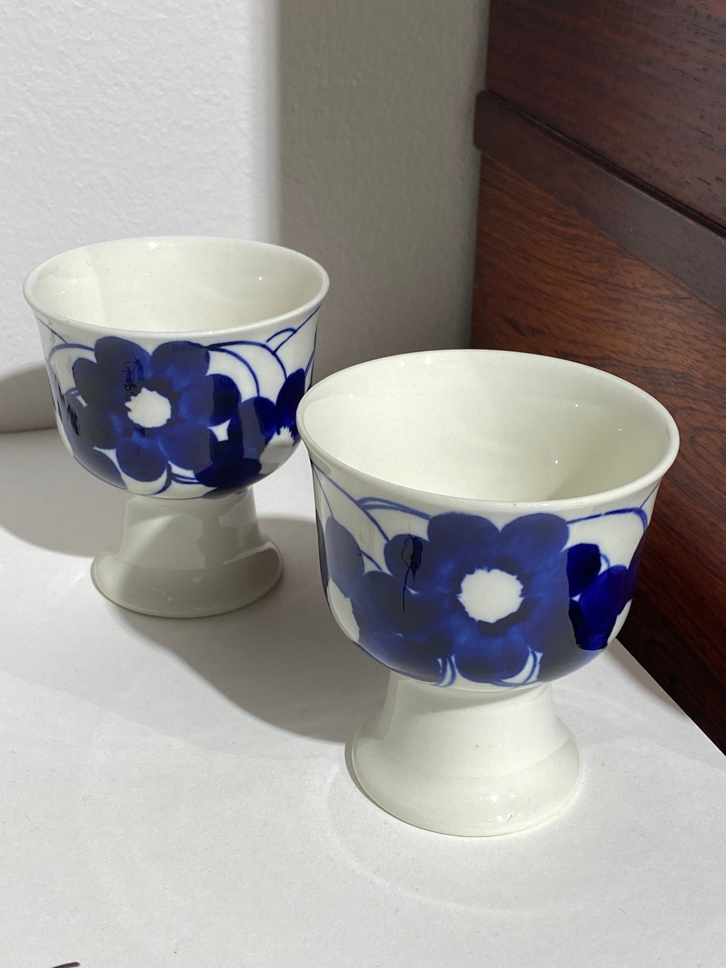 Arabia Finland Atelje Goblet – Hand Painted Blue Flowers by Gunvor Olin-Grönqvist, 1950s