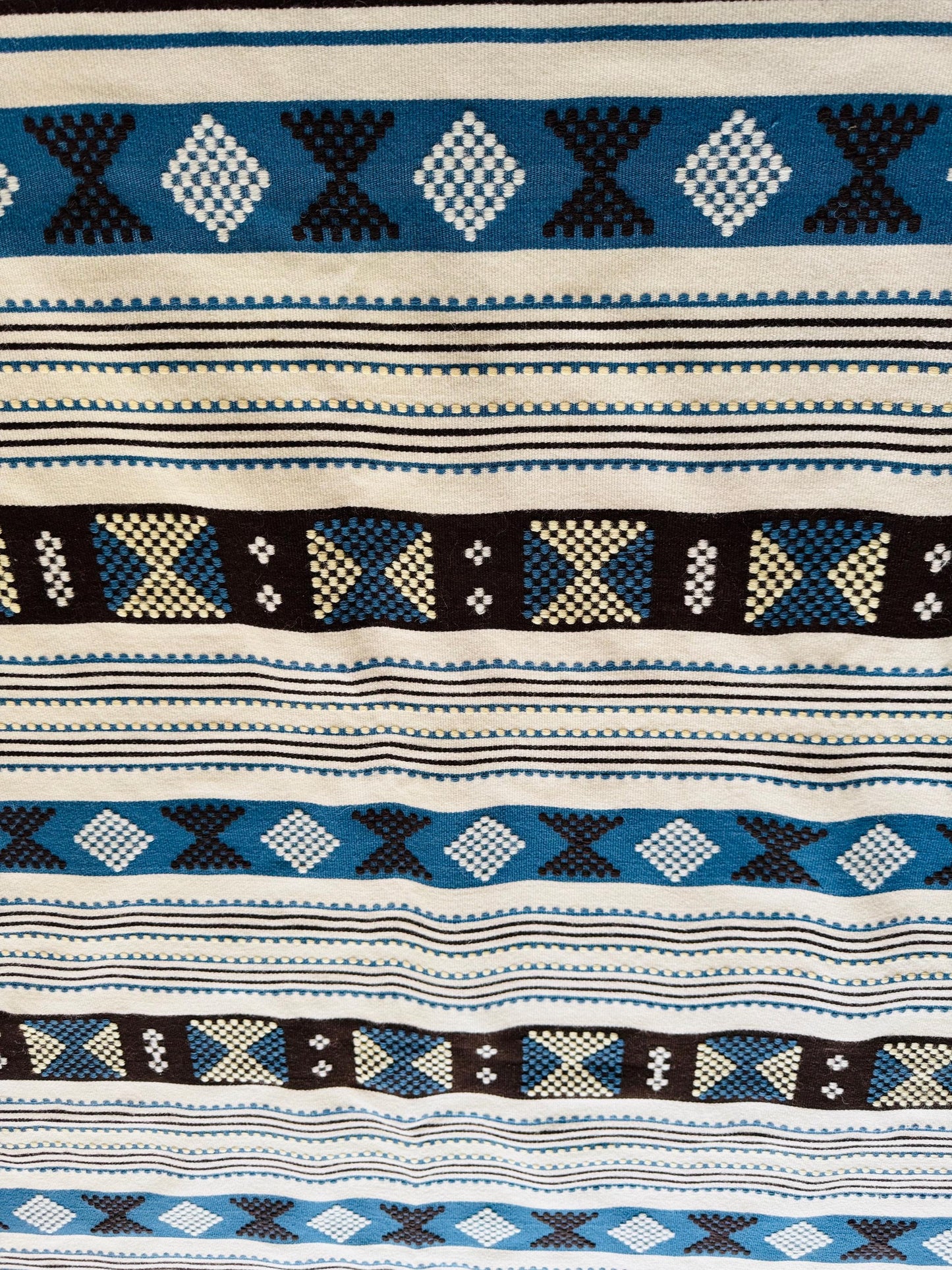Excellent waving/Bright and geometric patterns Mid Century Modern Vintage Finnish woolen Rug (Raanu),handmade in Finland in 1970