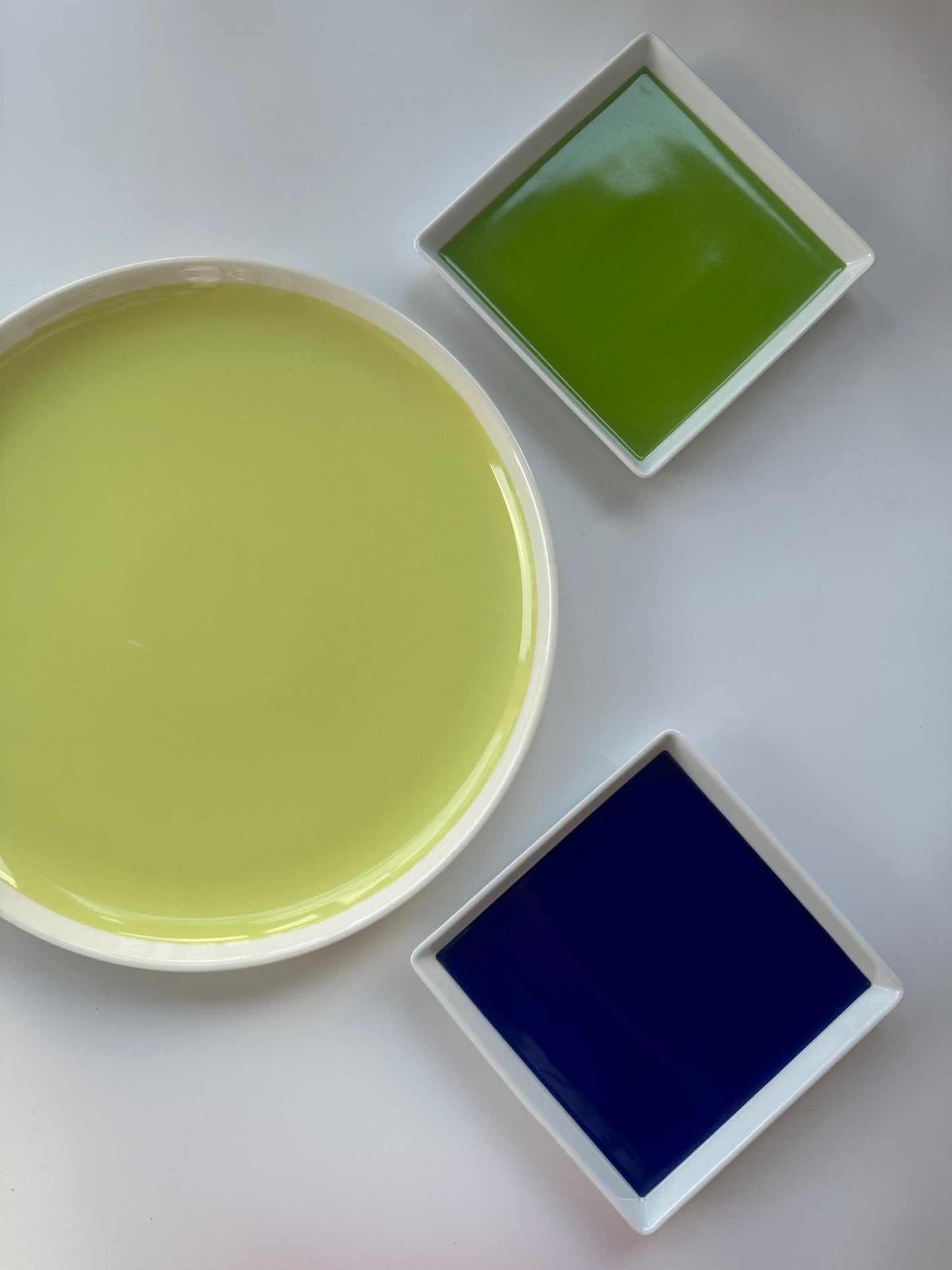 Arabia Finland Ceramic Plates – Set of 3 by James Irvine, 2000
