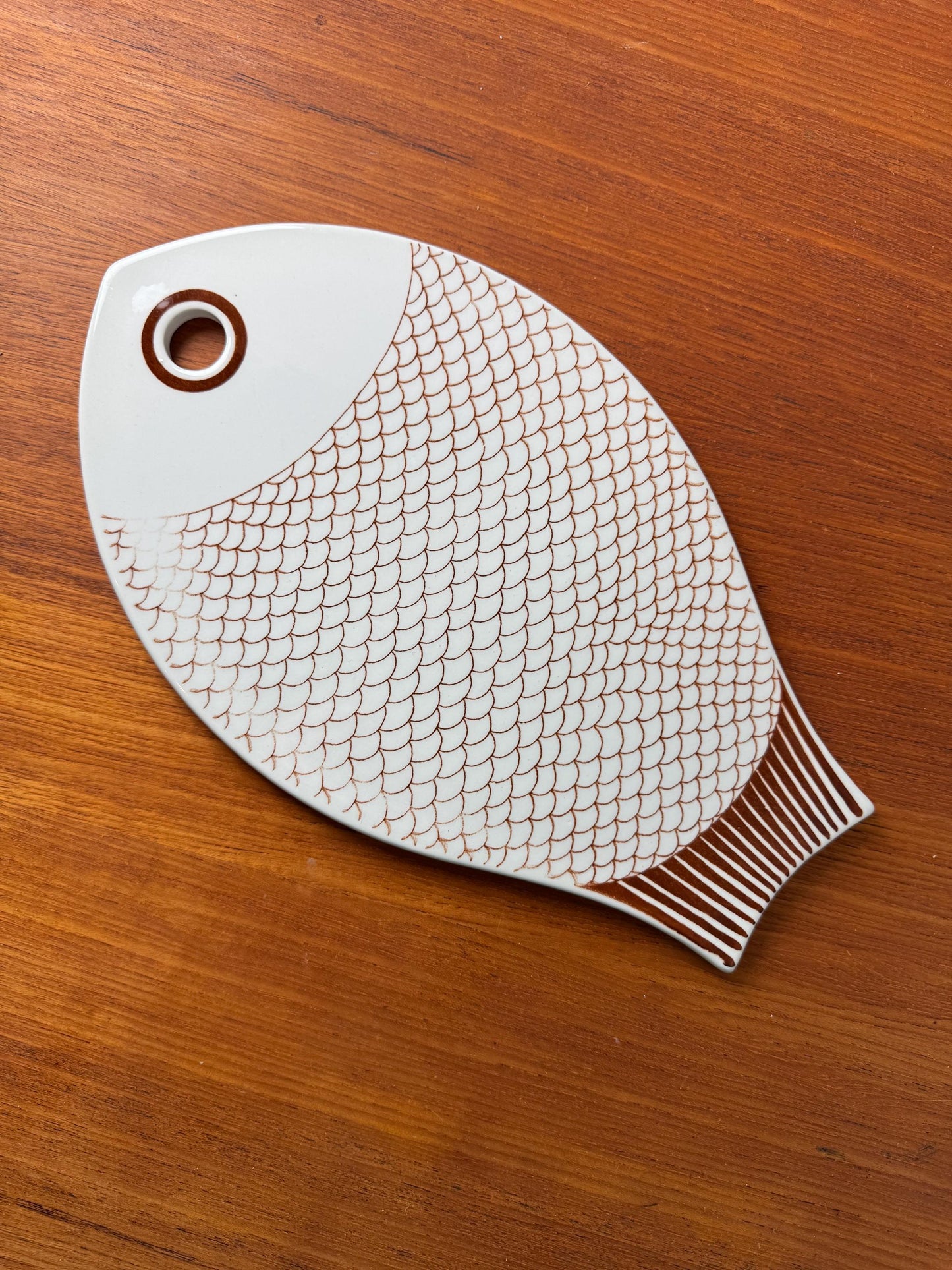 Arabia Finland Fish-Shaped Cutting Board by Kaarina Aho – 1950s, Made in Finland