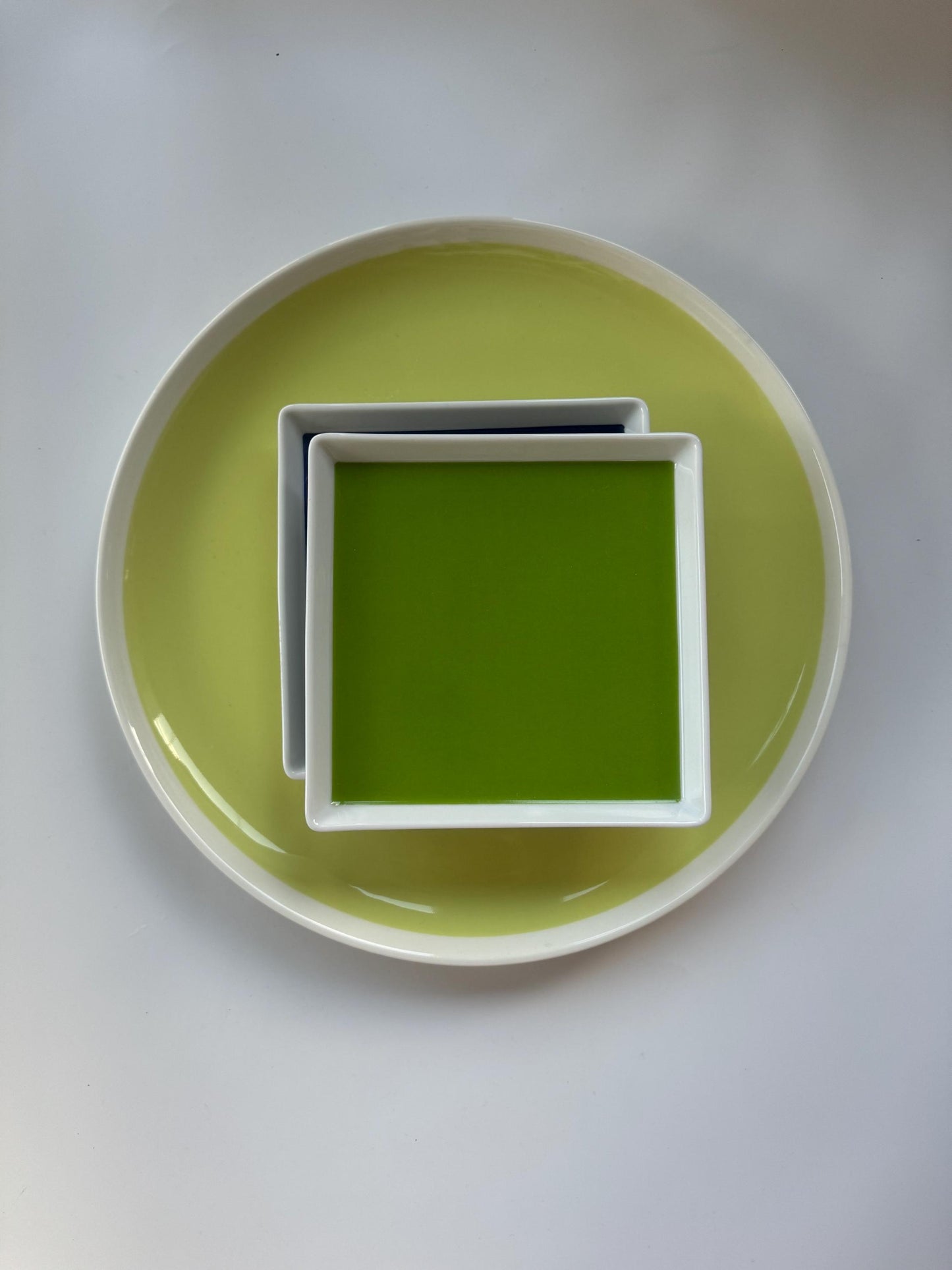 Arabia Finland Ceramic Plates – Set of 3 by James Irvine, 2000