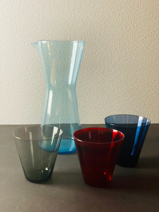 Vintage Kaj Franck Kartio pitcher model 2515 with 3 multicolored drinking glasses model 2744 for Nuutajärvi
