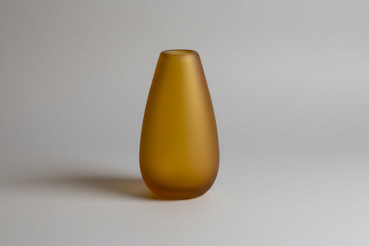 Beautiful glass vase / art object “amber” series made in Riihimaen by Nanny Still, 1950s, Made in Finland