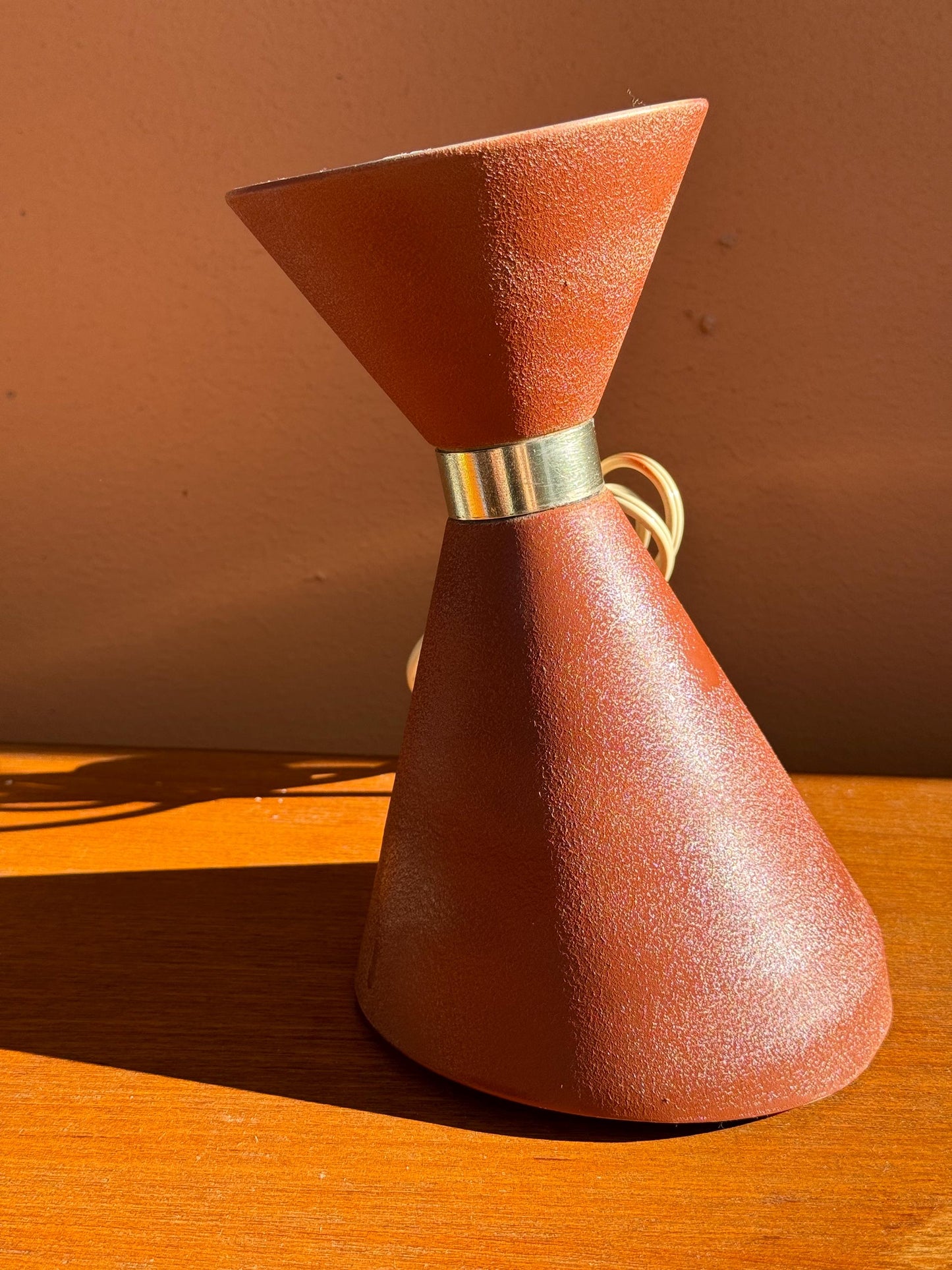 Original 1950s Italian table lamp with Mid-Century modern Stilnovo Style, made in ITALY