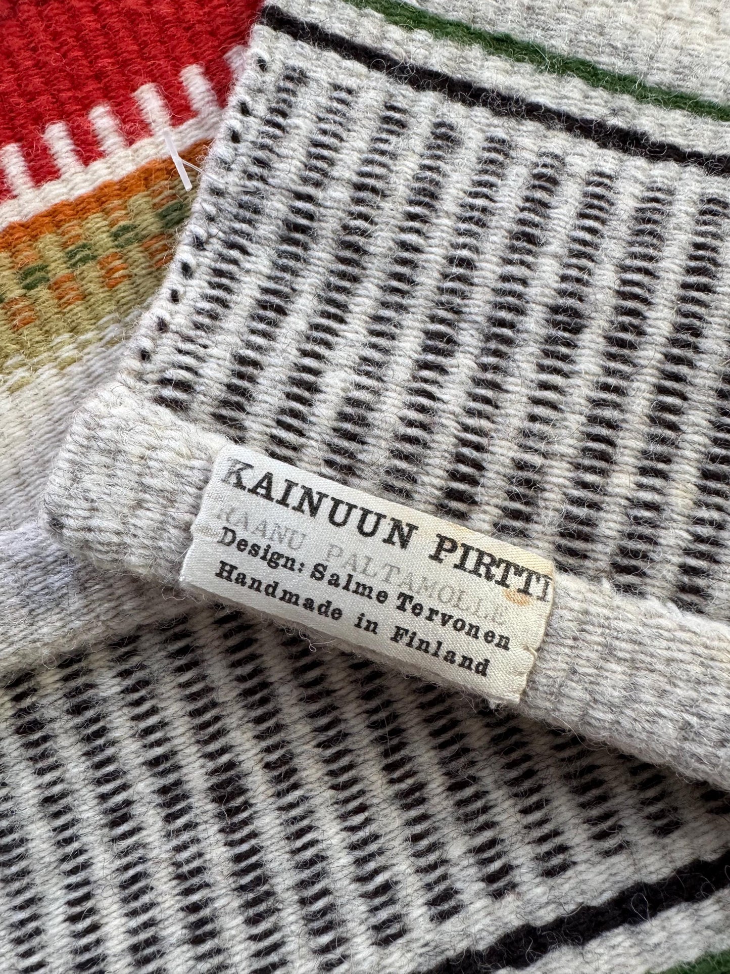 Mid Century Modern Vintage Finnish handmade wall woolen Rug (Raanu) by Salme Tervonen for Kainuun Pirtti, made in Finland