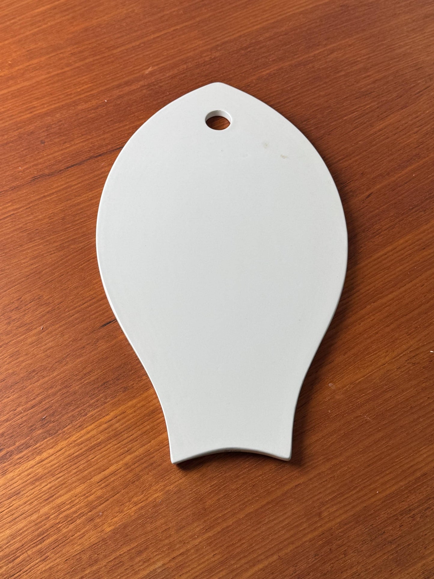 Arabia Finland Fish-Shaped Cutting Board by Kaarina Aho – 1950s, Made in Finland