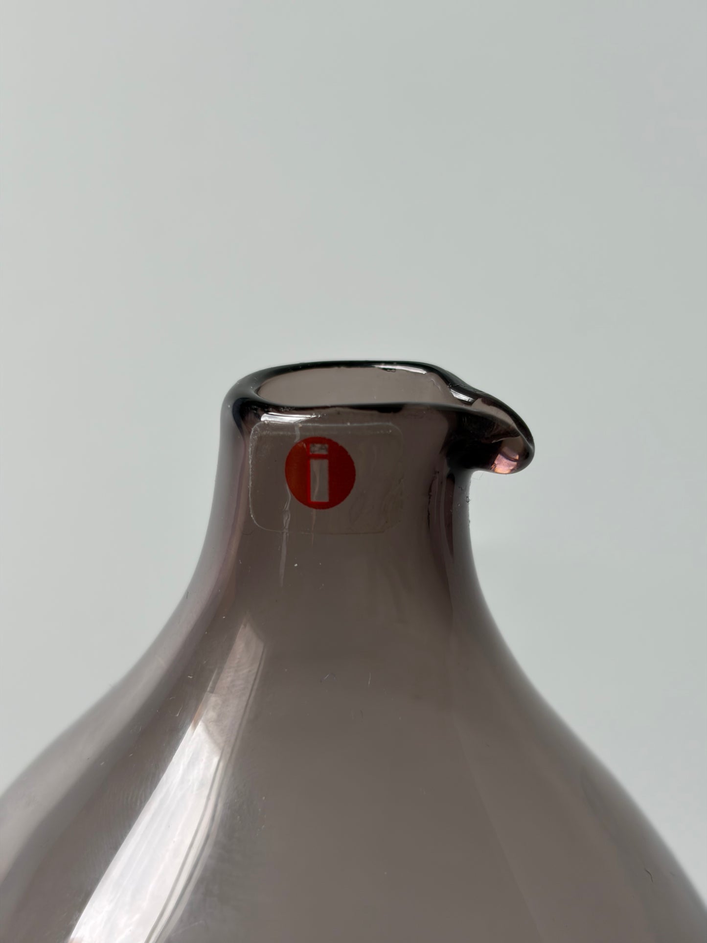 Iittala 'Bird Bottle' by Timo Sarpaneva 1956 – Signed, Lilac Glass