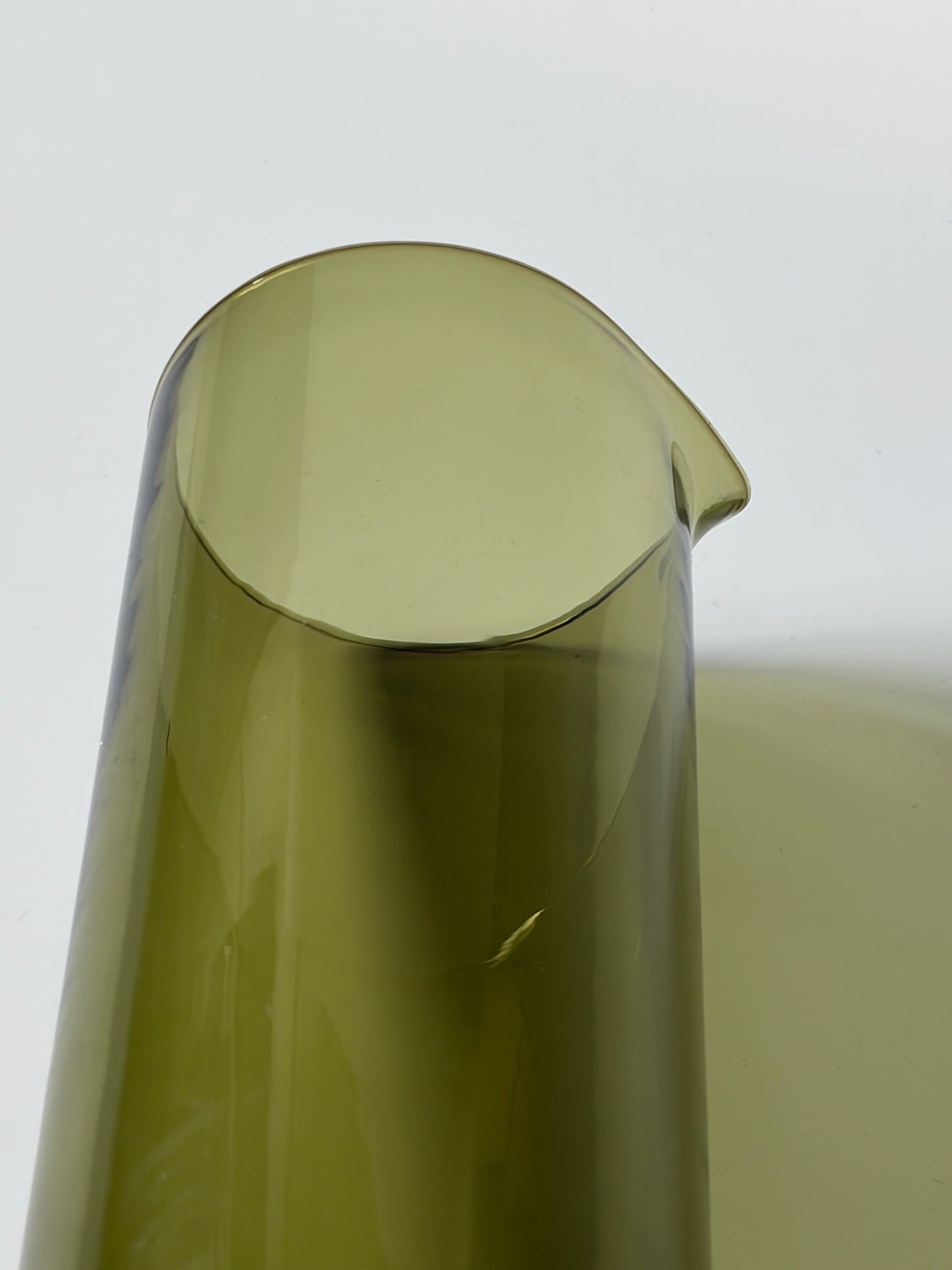 Timo Sarpaneva Pitcher No. 2520 – Mould Blown Glass, Signed