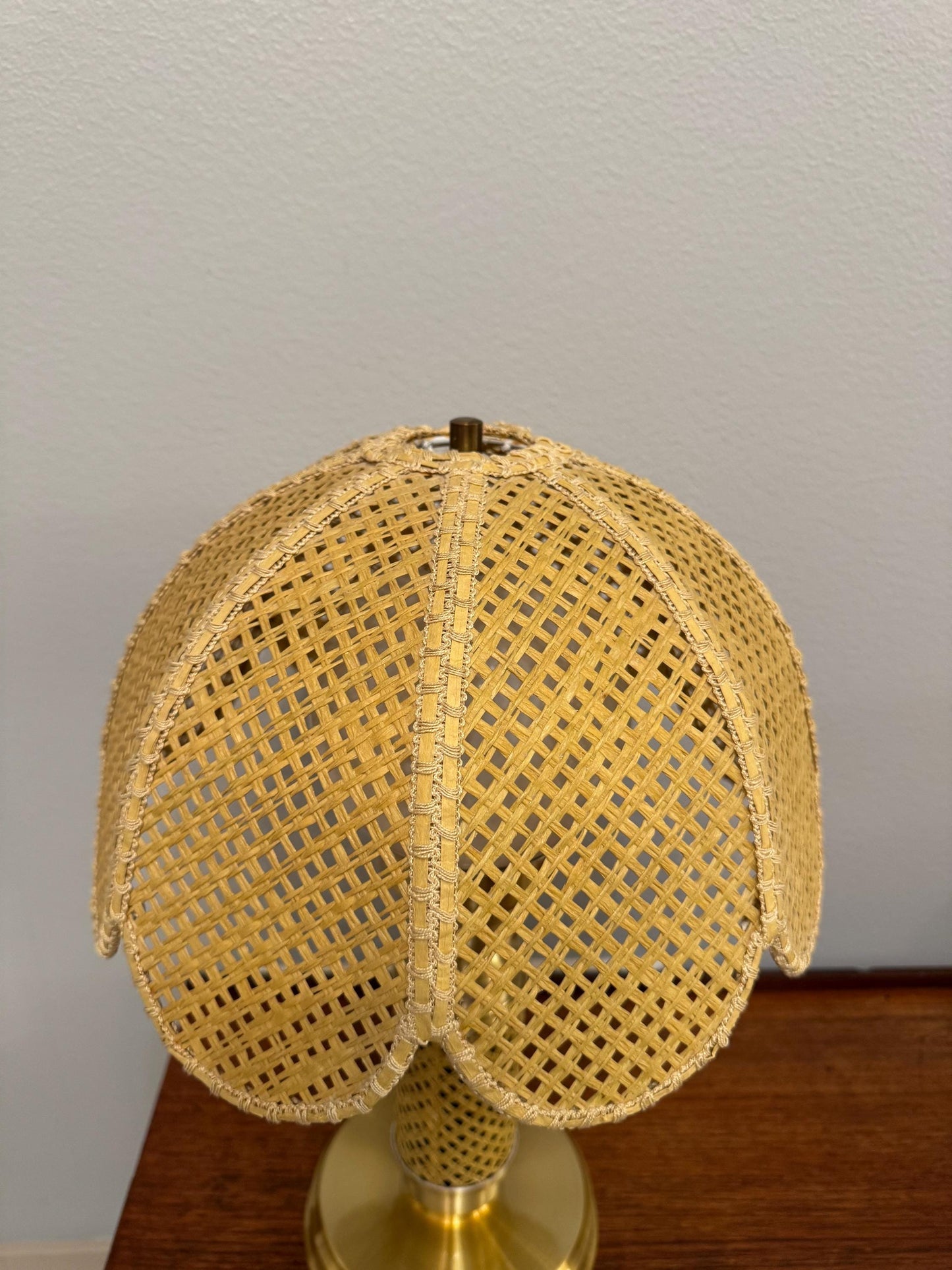 An absolute beautiful/Mid century modern original Scandinavian vintage table lamp made of brass and Rattan by Ker-Lux,1979, made in Finland