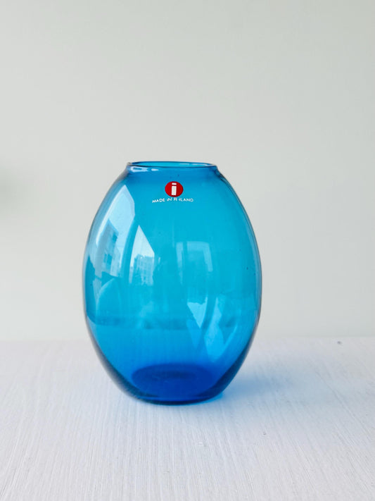 Beautiful/ elegant/ blue glass vase 2797 designed by Tapio Wirkkala for Iittala, 1970s. Made in Finland