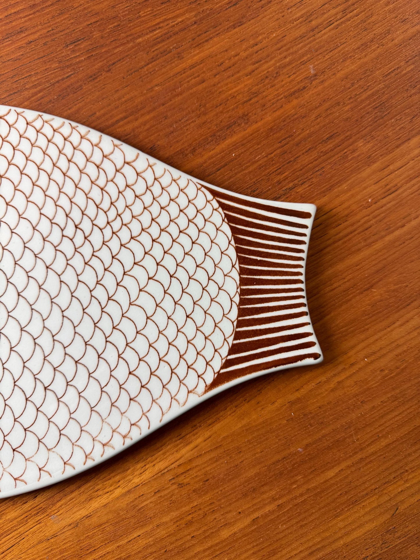 Arabia Finland Fish-Shaped Cutting Board by Kaarina Aho – 1950s, Made in Finland