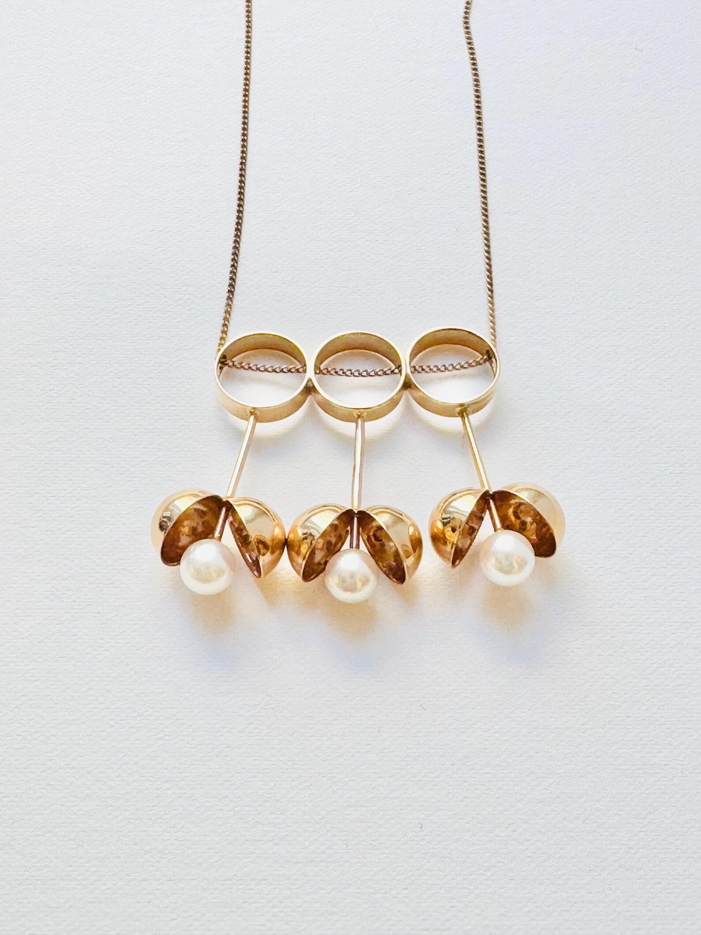 Olli Auvinen Modernist 14K Gold & Pearl Necklace, 1967 — Nestor Westerback, Made in Finland