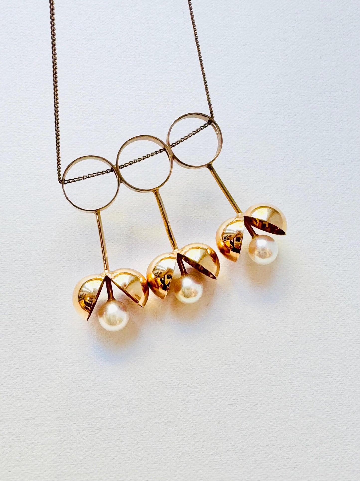 Olli Auvinen Modernist 14K Gold & Pearl Necklace, 1967 — Nestor Westerback, Made in Finland