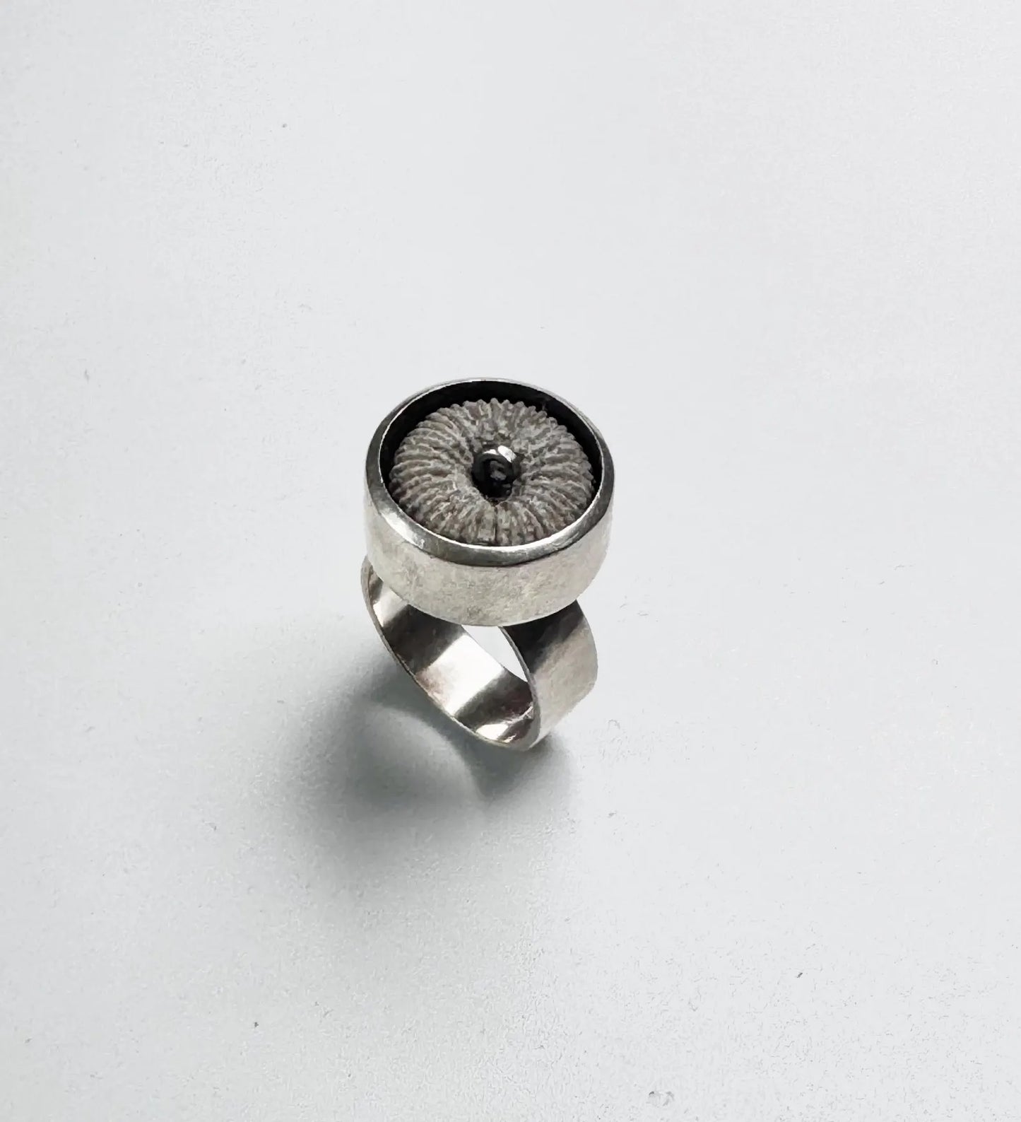 Rare Ibe Dahlquist Sterling Silver & Fossil Ring for Debe Form, Malmö Sweden 1966