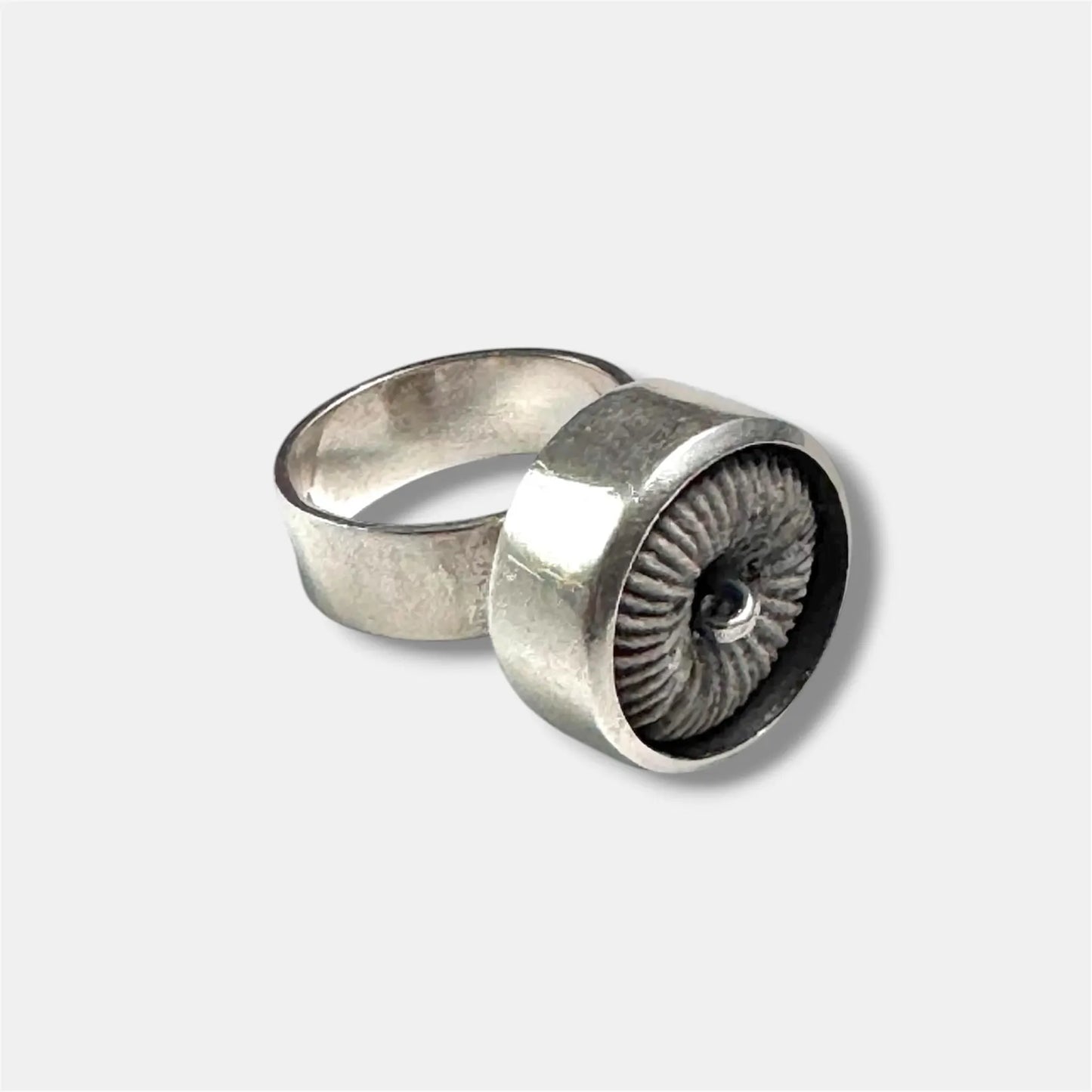 Rare Ibe Dahlquist Sterling Silver & Fossil Ring for Debe Form, Malmö Sweden 1966
