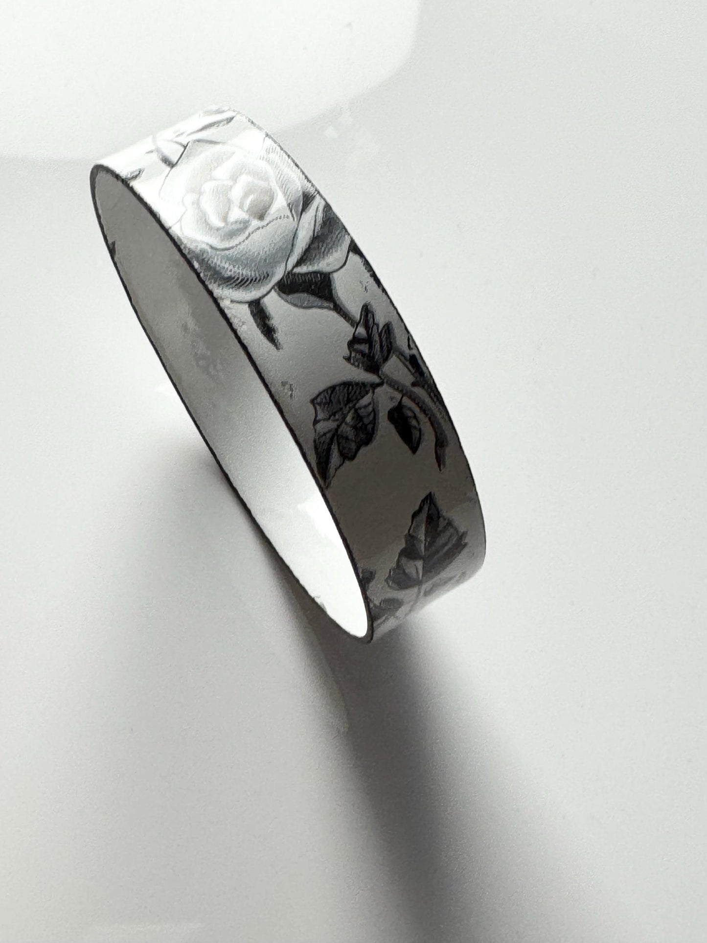 Vintage enamel Bracelet with rose pattern. Made in Finland, 1970s