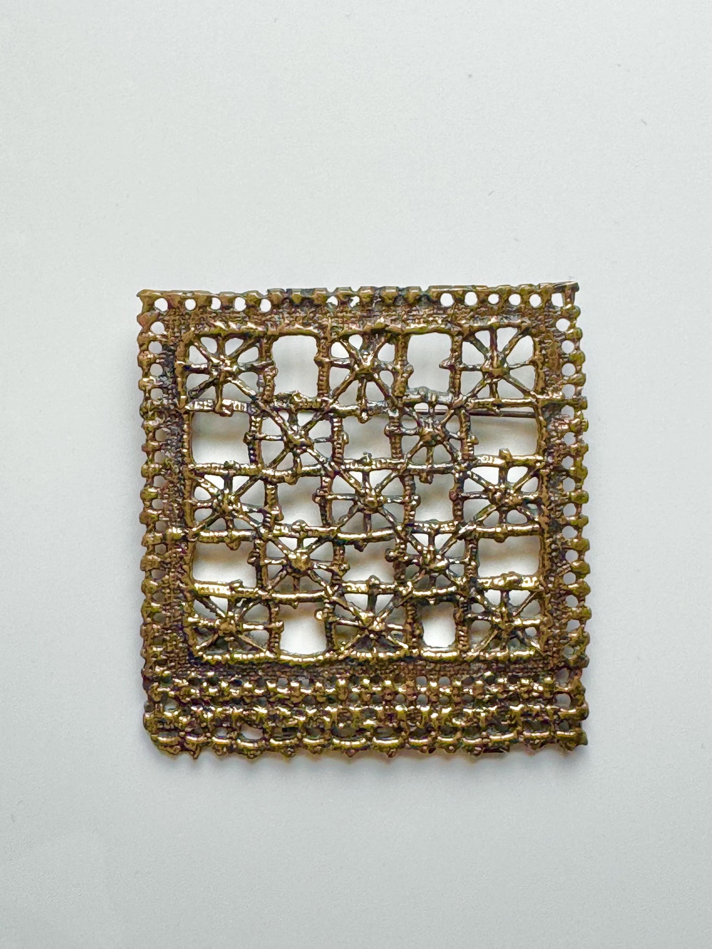 Absolutely stunning Large vintage Modernist Bronze Pitsi square Brooch by Finnish jewelry designer Pentti Sarpaneva for Turun Hopea, 1960s,