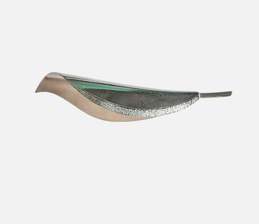 A very big and unusual beatiful leave shape silver brooch by Finnish jewelry and glass designer Ritva-Liisa Pohjalainen,  Made in Finland