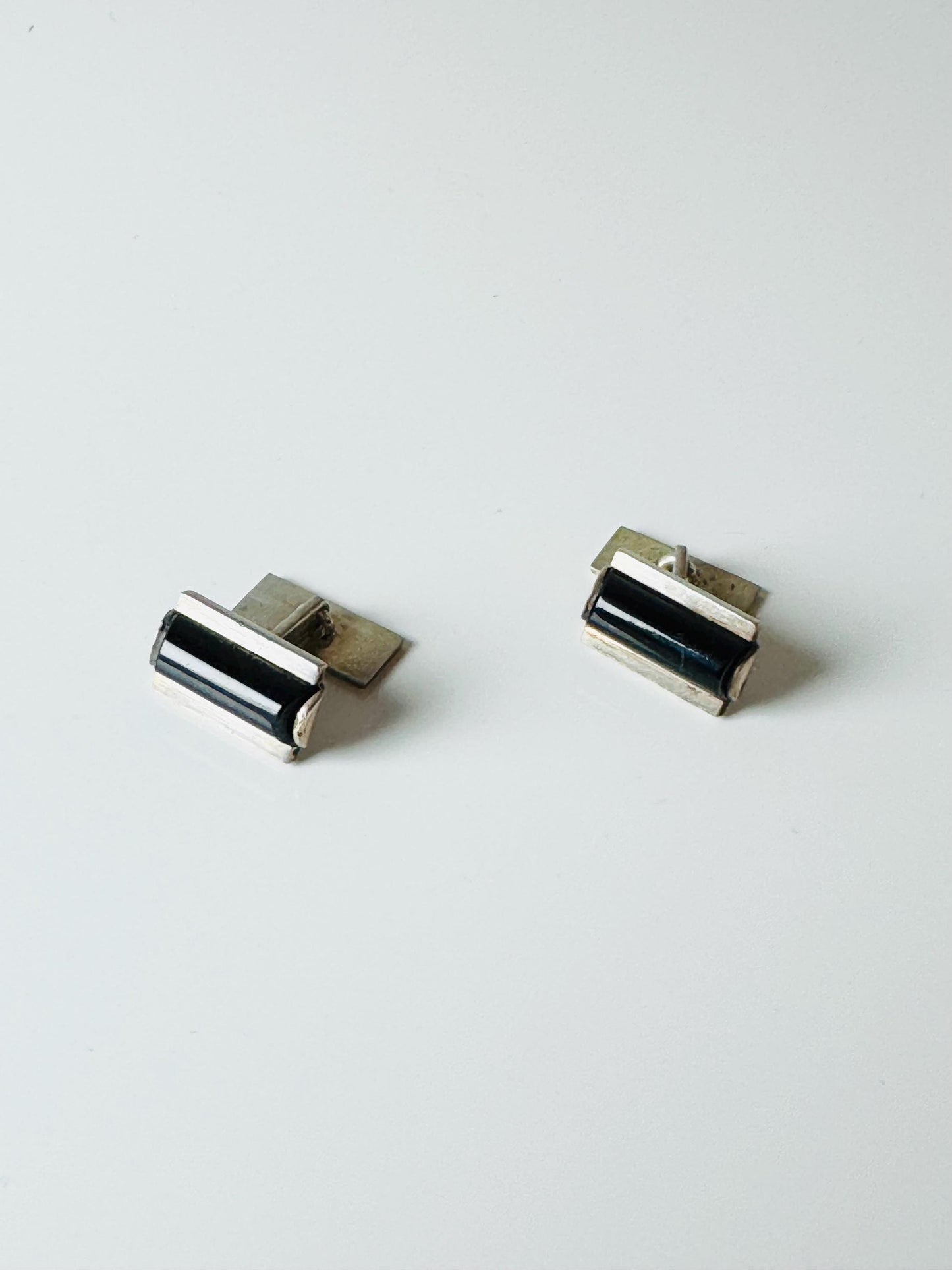 Vintage Modernist Elis Kauppi Sterling Silver with onyx stone Cufflinks by Kupittaan Kulta, Turku, 1965, Made in Finland