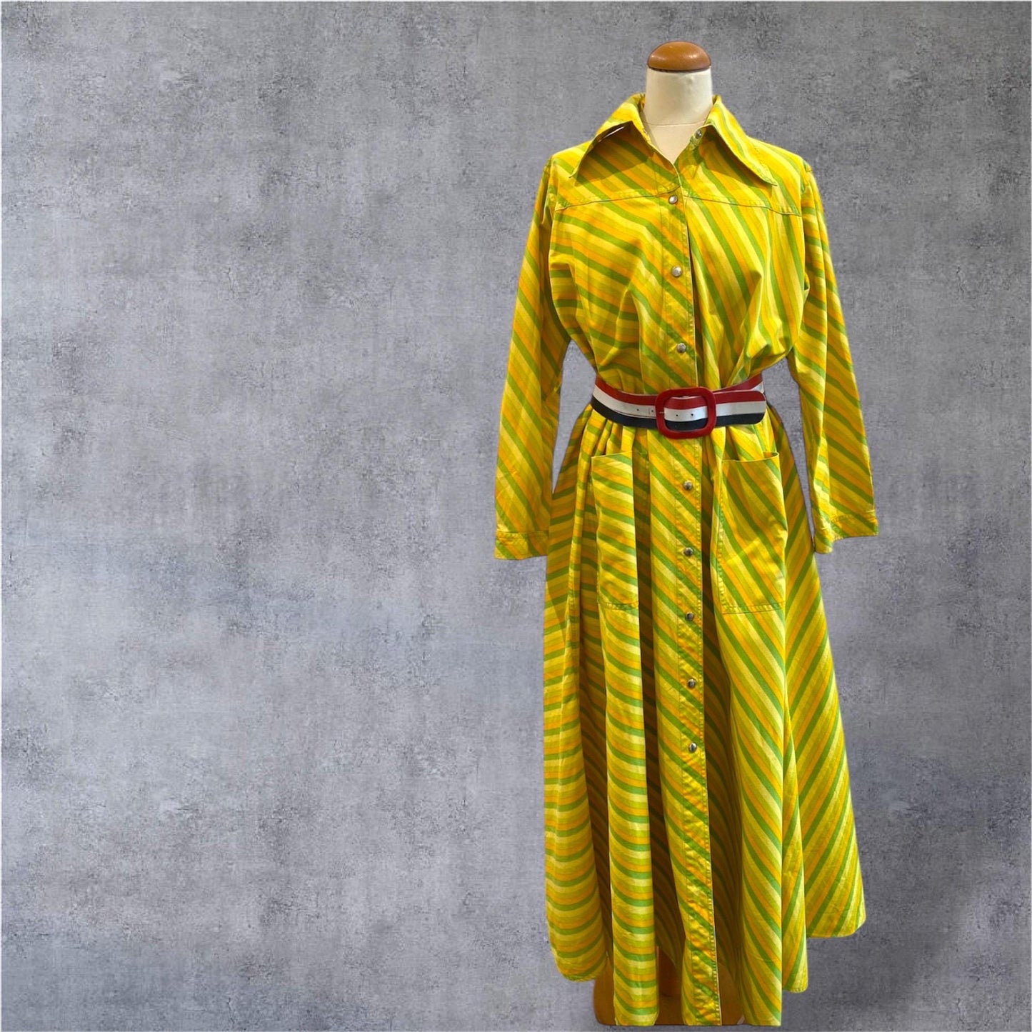 Super rare / collectors choice Iconic Tent / A cut Dress by most famous Finnish fashion designer Vuokko Nurmesniemi made in 1960s